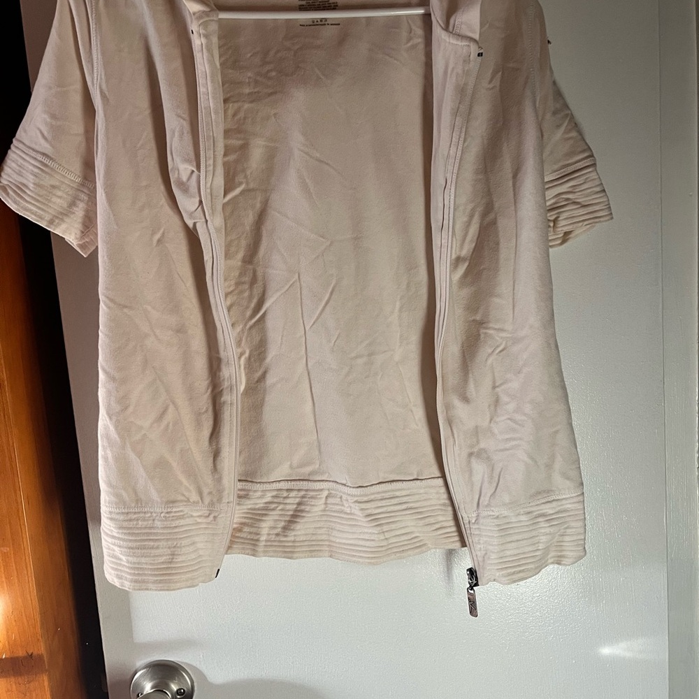 Danskin Now Off-White Short Sleeve Zip-Up Jacket